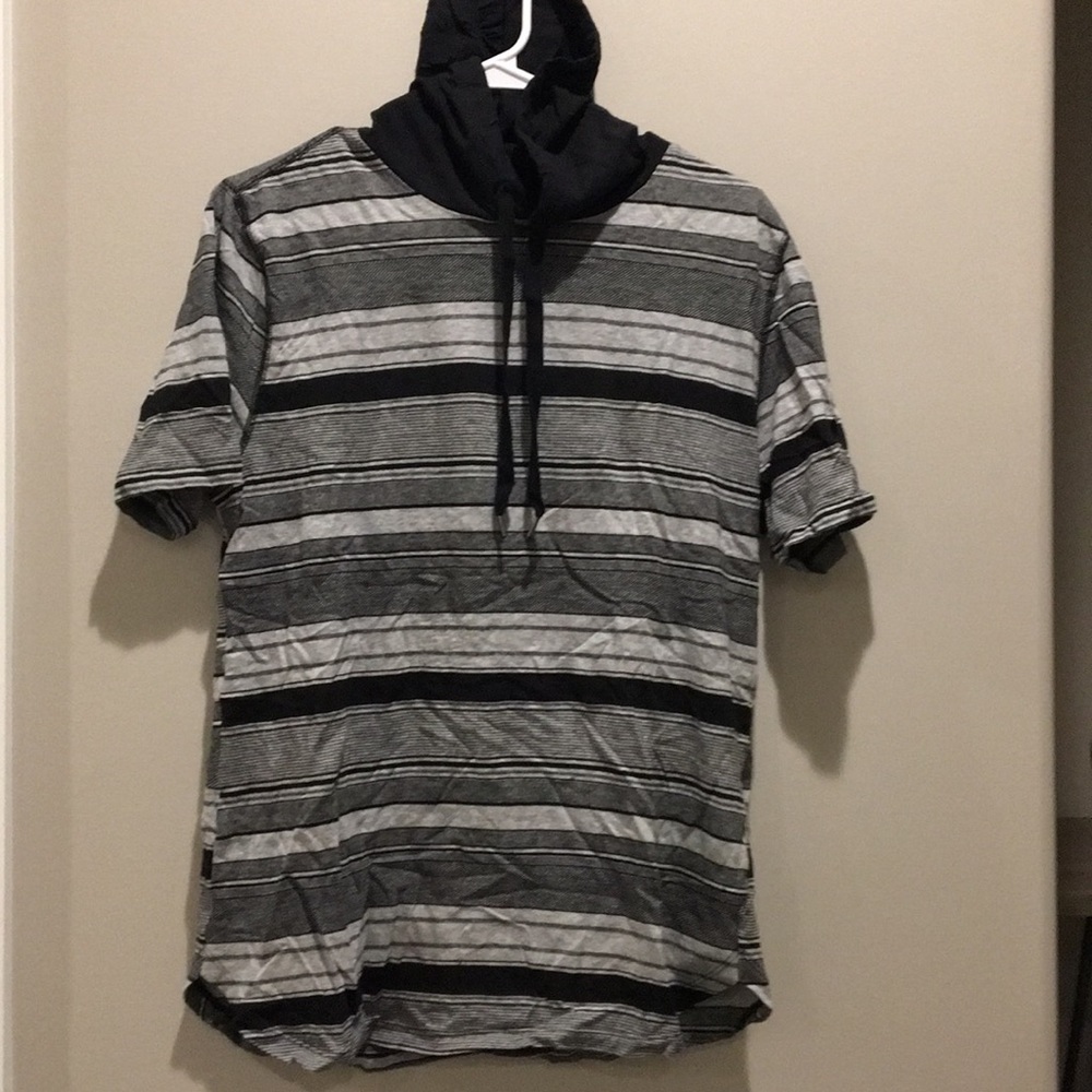 Forever 21 T-shirt w/ hood